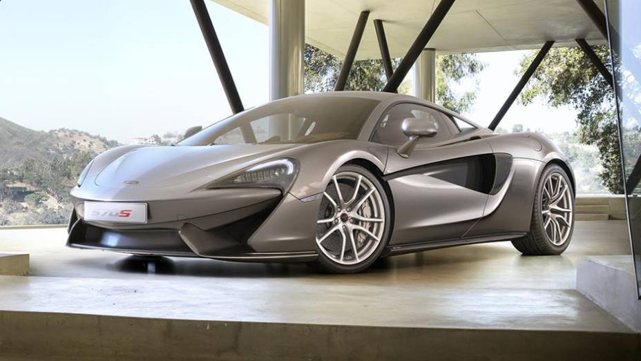 O 570S é o novo esportivo de entrada da McLaren | <a href="https://gutenberg.quatrorodas.abril.com.br/noticias/saloes/new-york-2015/mclaren-570s-oficialmente-apresentado-852108.shtml" rel="migration">Leia mais</a>