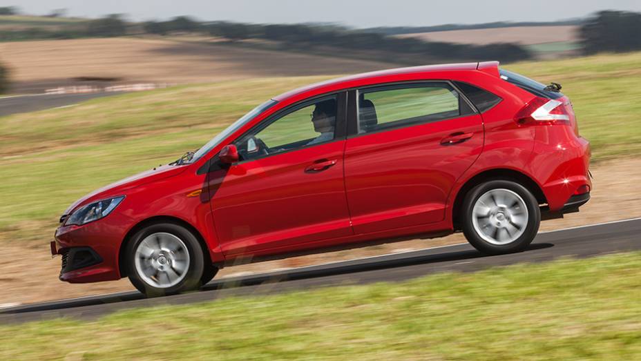 O pre&ccedil;o inicial do hatch &eacute; de R$ 38.990, enquanto a vers&atilde;o superior Act sai por R$ 40.990 | <a href="https://gutenberg.quatrorodas.abril.com.br/noticias/fabricantes/novo-chery-celer-chega-r-38-990-854540.shtml" rel="migration">Leia mais</a>