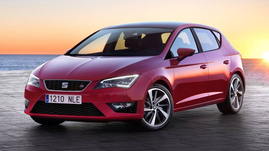 Anotando 92,89% de aprovação, o Seat Leon foi o quarto mais bem avaliado | <a href="https://gutenberg.quatrorodas.abril.com.br/noticias/fabricantes/reino-unido-lexus-is-eleito-melhor-carro-857460.shtml" rel="migration">Leia mais</a>