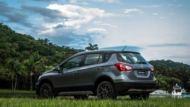 Esse sistema traz quatro modos de direção: Auto, Sport, Snow & Mud e Lock | <a href="https://gutenberg.quatrorodas.abril.com.br/noticias/fabricantes/suzuki-s-cross-chega-r-74-900-858040.shtml" rel="migration">Leia mais</a> Esse sistema traz quatro modos de direção: Auto, Sport, Snow & Mud e Lock | <a href="https://gutenberg.quatrorodas.abril.com.br/noticias/fabricantes/suzuki-s-cross-chega-r-74-900-858040.shtml" rel="migration">Leia mais</a>