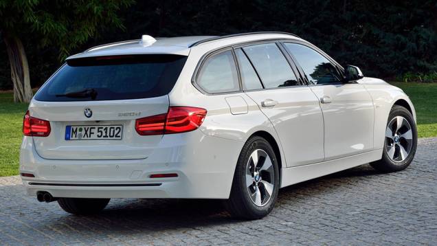 Estão disponíveis sete opções de motorização a diesel e quatro a gasolina | <a href="https://gutenberg.quatrorodas.abril.com.br/noticias/fabricantes/bmw-promove-sutil-reestilizacao-serie-3-862220.shtml" rel="migration">Leia mais</a> Estão disponíveis sete opções de motorização a diesel e quatro a gasolina | <a href="https://gutenberg.quatrorodas.abril.com.br/noticias/fabricantes/bmw-promove-sutil-reestilizacao-serie-3-862220.shtml" rel="migration">Leia mais</a>