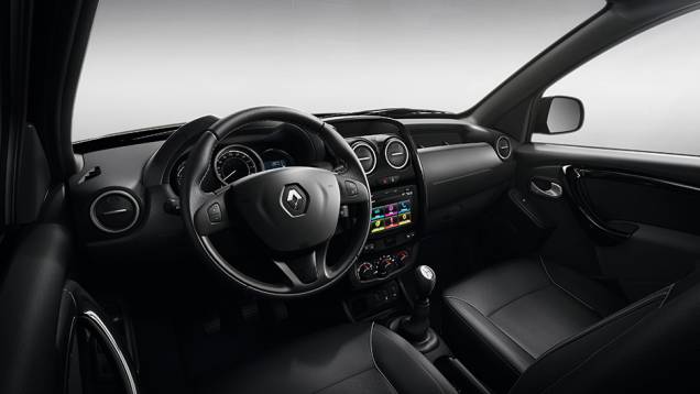 Internamente, a cabine também tem muitas semelhanças com o renovado SUV | <a href="https://gutenberg.quatrorodas.abril.com.br/noticias/saloes/buenos-aires-2015/renault-exibe-duster-picape-sandero-r-s-877281.shtml" rel="migration">Leia mais</a> Internamente, a cabine também tem muitas semelhanças com o renovado SUV | <a href="https://gutenberg.quatrorodas.abril.com.br/noticias/saloes/buenos-aires-2015/renault-exibe-duster-picape-sandero-r-s-877281.shtml" rel="migration">Leia mais</a>