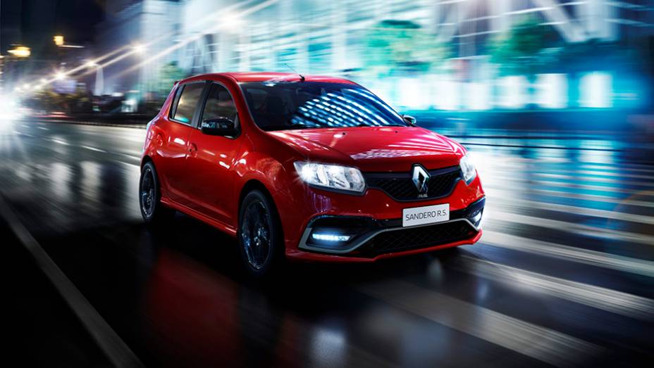 Um dos locais de produção do hot hatch será a fábrica da Renault no Paraná | <a href="https://gutenberg.quatrorodas.abril.com.br/noticias/saloes/buenos-aires-2015/renault-exibe-duster-picape-sandero-r-s-877281.shtml" rel="migration">Leia mais</a>