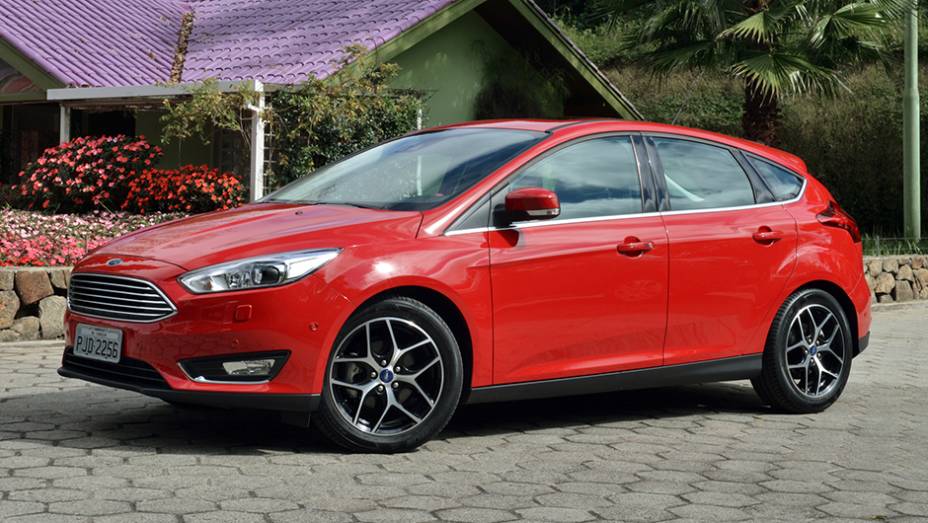 Para os interessados em mais pot&ecirc;ncia, o motor 2.0 est&aacute; dispon&iacute;vel em tr&ecirc;s vers&otilde;es: SE Plus, Titanium e Titanium Plus | <a href="https://gutenberg.quatrorodas.abril.com.br/noticias/fabricantes/novo-ford-focus-chega-r-69-900-879421.shtml" rel="migration">Leia mais</a> | <a href="http:/" rel="migration"></a>