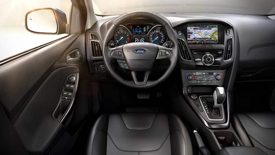 Agora, com motor 2.0, a transmissão utilizada é automática de seis marchas | <a href="https://gutenberg.quatrorodas.abril.com.br/noticias/fabricantes/novo-ford-focus-chega-r-69-900-879421.shtml" rel="migration">Leia mais</a> | <a href="https://gutenberg.quatrorodas.abril.com.br/carros/impressoes" rel="migration"></a>