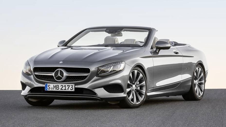 Há mais de 40 anos a Mercedes-Benz não lançava uma variante conversível para o Classe S <a href="https://gutenberg.quatrorodas.abril.com.br/noticias/fabricantes/mercedes-benz-resgata-antiga-tradicao-classe-s-cabriolet-901700.shtml" target="_blank" rel="migration">Leia mais</a>