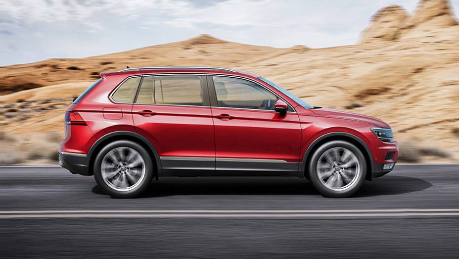 A Volkswagen disponibilizou nada menos do que oito opções de motorização, quatro a gasolina e quatro a diesel | <a href="https://gutenberg.quatrorodas.abril.com.br/noticias/fabricantes/nova-geracao-volkswagen-tiguan-salto-tecnologico-904880.shtml" target="_blank" rel="migration">Leia m</a>