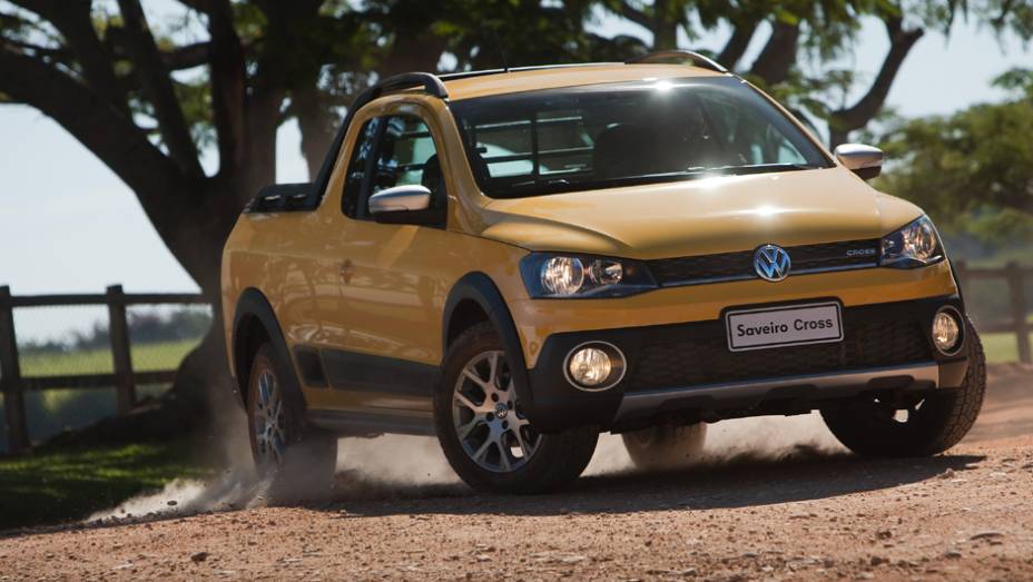 Chegamos, enfim, &agrave; Cross; ela traz para-choque exclusivo com far&oacute;is de neblina embutidos | <a href="https://gutenberg.quatrorodas.abril.com.br/carros/lancamentos/vw-saveiro-2014-738896.shtml" rel="migration">Leia mais</a>