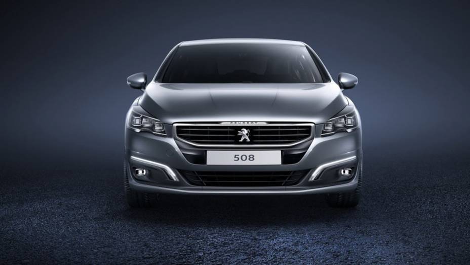 As mudanças atingem todos os modelos da linha (sedã, perua e versão aventureira); a frente ganhou visual mais comportado | <a href="https://gutenberg.quatrorodas.abril.com.br/noticias/saloes/paris-2014/peugeot-muda-visual-508-786474.shtml" rel="migration">Leia mais</a>