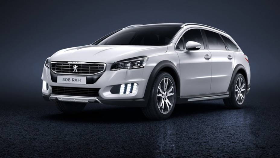 A perua aventureira RXH, que não é vendida no Brasil, também passou pela reestilização | <a href="https://gutenberg.quatrorodas.abril.com.br/noticias/saloes/paris-2014/peugeot-muda-visual-508-786474.shtml" rel="migration">Leia mais</a> A perua aventureira RXH, que não é vendida no Brasil, também passou pela reestilização | <a href="https://gutenberg.quatrorodas.abril.com.br/noticias/saloes/paris-2014/peugeot-muda-visual-508-786474.shtml" rel="migration">Leia mais</a>