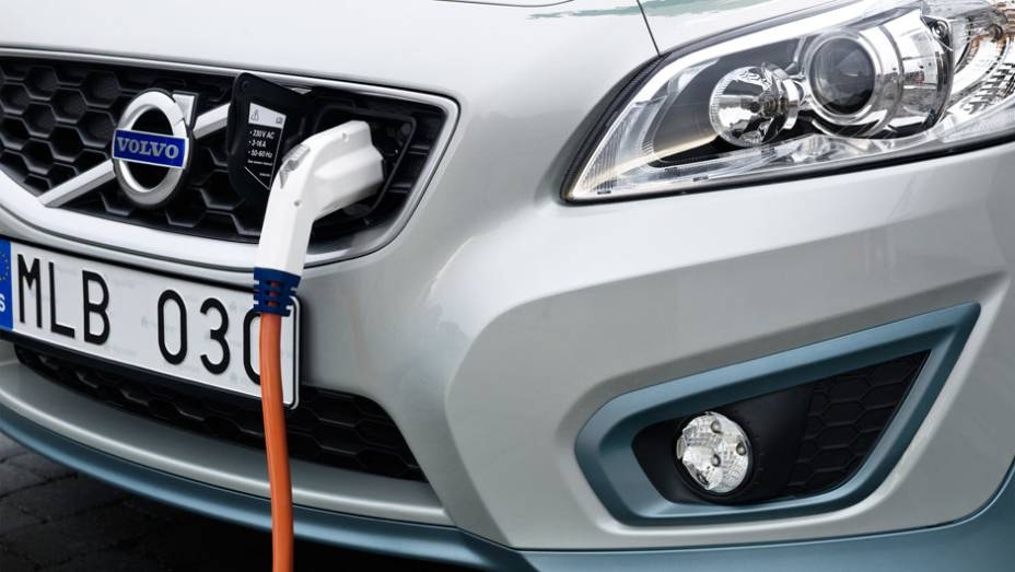 Autonomia é para até mais de 150 km, segundo a marca sueca | <a href="https://gutenberg.quatrorodas.abril.com.br/carros/impressoes//volvo-c30-electric-viavel-dia-a-dia-729285.shtml" rel="migration">Leia mais</a>
