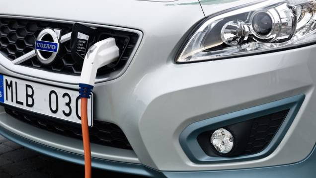 Autonomia é para até mais de 150 km, segundo a marca sueca | <a href="https://gutenberg.quatrorodas.abril.com.br/carros/impressoes//volvo-c30-electric-viavel-dia-a-dia-729285.shtml" rel="migration">Leia mais</a> Autonomia é para até mais de 150 km, segundo a marca sueca | <a href="https://gutenberg.quatrorodas.abril.com.br/carros/impressoes//volvo-c30-electric-viavel-dia-a-dia-729285.shtml" rel="migration">Leia mais</a>