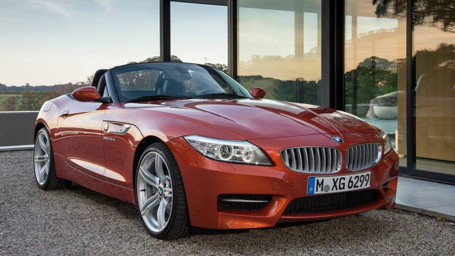 BMW Z4 Roadster 2014 | <a href="https://gutenberg.quatrorodas.abril.com.br/saloes/detroit/2013/bmw-z4-730389.shtml" rel="migration">Leia mais</a>