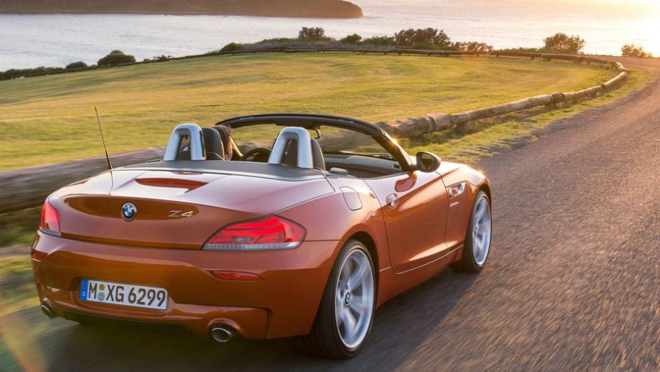 BMW Z4 Roadster 2014 | <a href="https://gutenberg.quatrorodas.abril.com.br/saloes/detroit/2013/bmw-z4-730389.shtml" rel="migration">Leia mais</a>