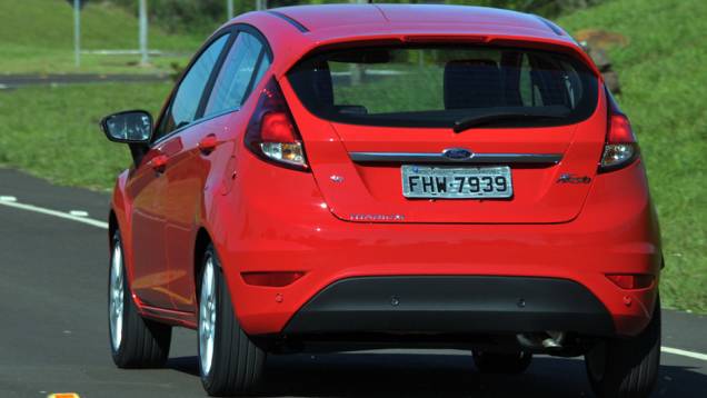 <a href="https://gutenberg.quatrorodas.abril.com.br/carros/lancamentos/ford-new-fiesta-2014-739245.shtml" rel="migration">Leia mais</a> <a href="https://gutenberg.quatrorodas.abril.com.br/carros/lancamentos/ford-new-fiesta-2014-739245.shtml" rel="migration">Leia mais</a>