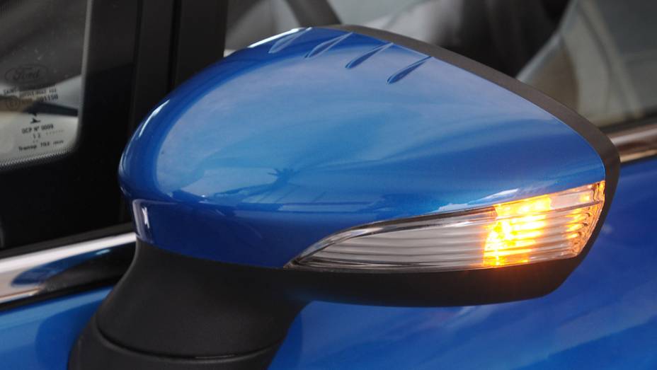 Hatch &eacute; oferecido nas vers&otilde;es S, SE e Titanium <a href="https://gutenberg.quatrorodas.abril.com.br/carros/lancamentos/ford-new-fiesta-2014-739245.shtml" rel="migration">Leia mais</a>