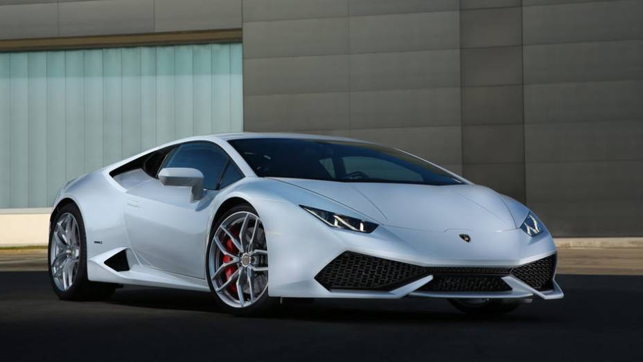 Bastante aguardada, a nova <em>macchina</em> da Lamborghini tem um motor V10 com 610 cv | <a href="https://gutenberg.quatrorodas.abril.com.br/noticias/saloes/genebra-2014/lamborghini-revela-huracan-775441.shtml" rel="migration">Leia mais</a>