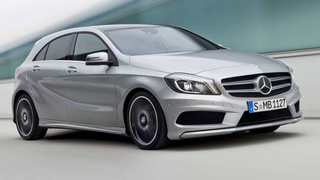 Nem parece o mesmo: de uma pacata minivan, o Classe A se transformou em um hatch esportivo | <a href="https://gutenberg.quatrorodas.abril.com.br/saloes/genebra/2012/mercedes-benz-classe-678631.shtml" rel="migration">Leia mais</a> Nem parece o mesmo: de uma pacata minivan, o Classe A se transformou em um hatch esportivo | <a href="https://gutenberg.quatrorodas.abril.com.br/saloes/genebra/2012/mercedes-benz-classe-678631.shtml" rel="migration">Leia mais</a>