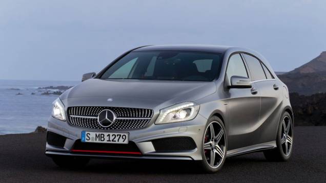 O Classe A segue o visual dos últimos modelos da Mercedes-Benz | <a href="https://gutenberg.quatrorodas.abril.com.br/saloes/genebra/2012/mercedes-benz-classe-678631.shtml" rel="migration">Leia mais</a> O Classe A segue o visual dos últimos modelos da Mercedes-Benz | <a href="https://gutenberg.quatrorodas.abril.com.br/saloes/genebra/2012/mercedes-benz-classe-678631.shtml" rel="migration">Leia mais</a>