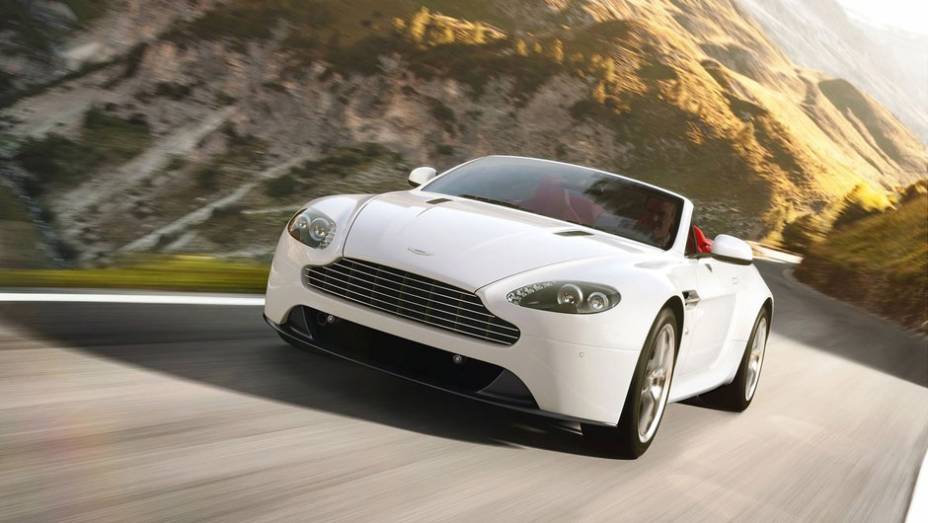 Versão de alta performance S entrega 430 cv | <a href="https://gutenberg.quatrorodas.abril.com.br/saloes/genebra/2012/aston-martin-v8-vantage-678482.shtml" rel="migration">Leia mais</a>