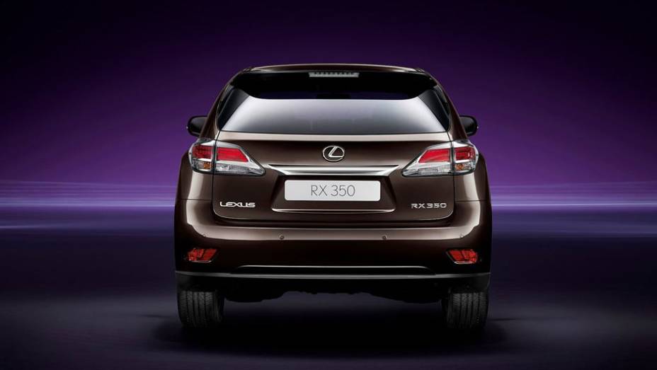 RX350 passa a usar um novo motor 3.5 V6, que entrega 274 cv | <a href="https://gutenberg.quatrorodas.abril.com.br/saloes/genebra/2012/lexus-rx-678808.shtml" rel="migration">Leia mais</a>