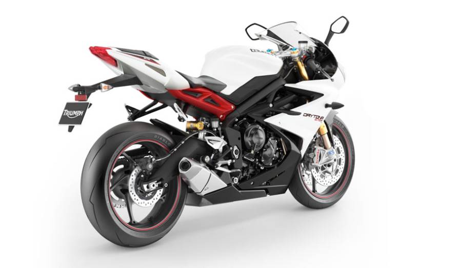 Triumph apresenta Daytona 675R no Brasil | <a href="https://gutenberg.quatrorodas.abril.com.br/moto/noticias/triumph-lanca-daytona-675r-street-triple-741449.shtml" rel="migration">Leia mais</a>