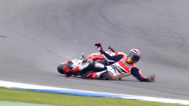 Espanhol quebrou um dedo mínimo da mão e o dedão do pé | <a href="https://gutenberg.quatrorodas.abril.com.br/moto/noticias/motogp-crutchlow-conquista-pole-assen-745300.shtml" rel="migration">Leia mais</a> Espanhol quebrou um dedo mínimo da mão e o dedão do pé | <a href="https://gutenberg.quatrorodas.abril.com.br/moto/noticias/motogp-crutchlow-conquista-pole-assen-745300.shtml" rel="migration">Leia mais</a>