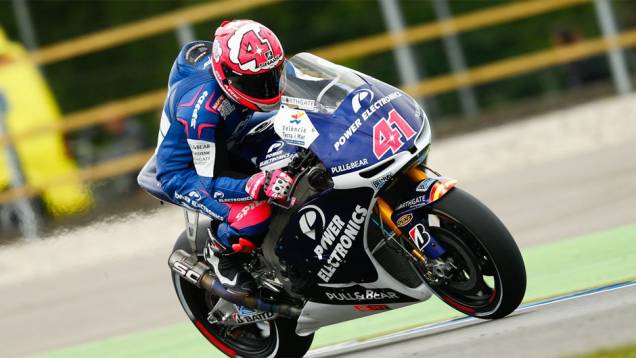 Aleix Espargaro largará em sétimo lugar | <a href="https://gutenberg.quatrorodas.abril.com.br/moto/noticias/motogp-crutchlow-conquista-pole-assen-745300.shtml" rel="migration">Leia mais</a> Aleix Espargaro largará em sétimo lugar | <a href="https://gutenberg.quatrorodas.abril.com.br/moto/noticias/motogp-crutchlow-conquista-pole-assen-745300.shtml" rel="migration">Leia mais</a>