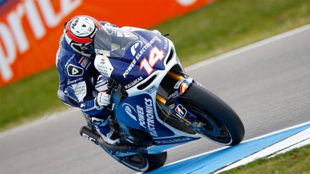 Randy de Puniet ficou com o nono tempo | <a href="https://gutenberg.quatrorodas.abril.com.br/moto/noticias/motogp-crutchlow-conquista-pole-assen-745300.shtml" rel="migration">Leia mais</a> Randy de Puniet ficou com o nono tempo | <a href="https://gutenberg.quatrorodas.abril.com.br/moto/noticias/motogp-crutchlow-conquista-pole-assen-745300.shtml" rel="migration">Leia mais</a>
