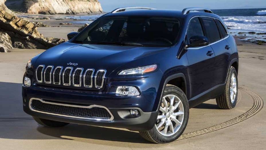 Quer saber como é a traseira? Nós também. A Jeep só mostrou imagens da dianteira do SUV... | <a href="%20https://gutenberg.quatrorodas.abril.com.br/saloes/new-york/2013/jeep-cherokee-737016.shtml" rel="migration">Leia mais</a>