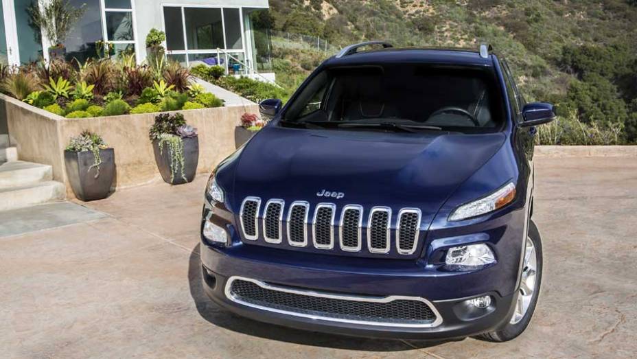 A apresentação oficial do Cherokee está marcada para o Salão de Nova York, em março | <a href="%20https://gutenberg.quatrorodas.abril.com.br/saloes/new-york/2013/jeep-cherokee-737016.shtml" rel="migration">Leia mais</a>
