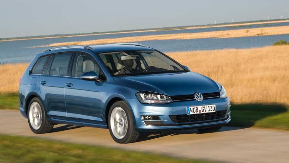 Quase dois anos após a despedida da Jetta Variant, a VW traz uma nova perua ao país: é a Golf Variant | <a href="https://gutenberg.quatrorodas.abril.com.br/noticias/fabricantes/vw-lanca-golf-variant-868081.shtml" rel="migration">Leia mais</a>