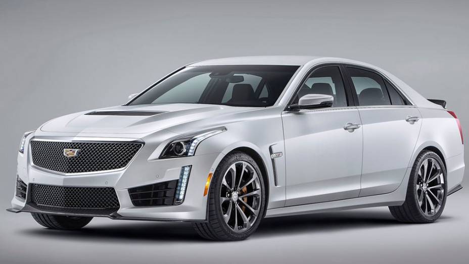 A marca ainda vai oferecer um pacote de componentes em fibra de carbono como opcional | <a href="https://gutenberg.quatrorodas.abril.com.br/noticias/saloes/detroit-2015/cadillac-revela-novo-cts-v-820740.shtml" target="_blank" rel="migration">Leia mais</a>