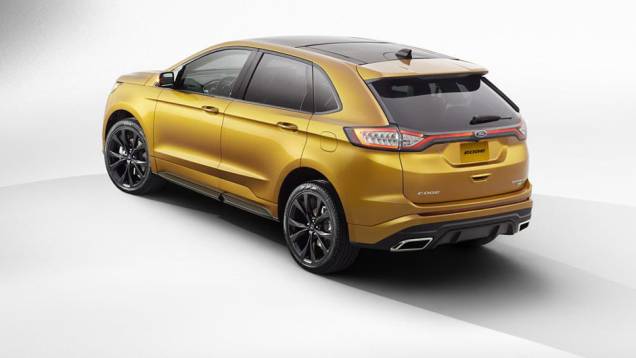 Grandes mudanças na parte de trás, que agora tem lanternas unidas por um friso na tampa do porta-malas | <a href="https://gutenberg.quatrorodas.abril.com.br/noticias/saloes/paris-2014/ford-apresenta-novo-edge-787116.shtml" rel="migration">Leia mais</a> Grandes mudanças na parte de trás, que agora tem lanternas unidas por um friso na tampa do porta-malas | <a href="https://gutenberg.quatrorodas.abril.com.br/noticias/saloes/paris-2014/ford-apresenta-novo-edge-787116.shtml" rel="migration">Leia mais</a>