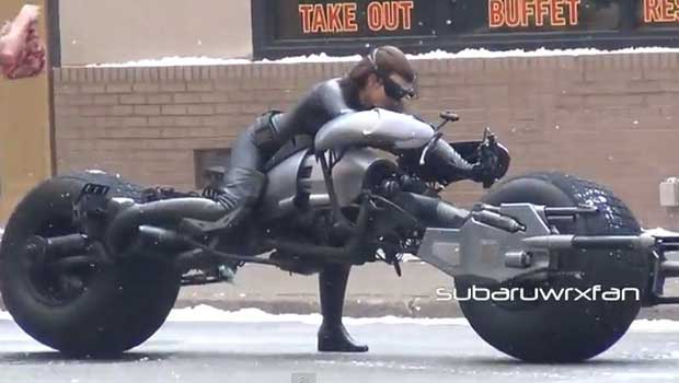 Moto da Mulher Gato