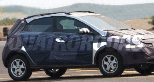 Hyundai HB20 aventureiro é flagrado