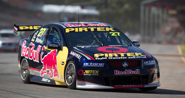 Casey Stoner bate na estreia da V8 Supercars Casey Stoner bate na estreia da V8 Supercars