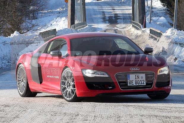 Audi R8 e-tron é flagrado