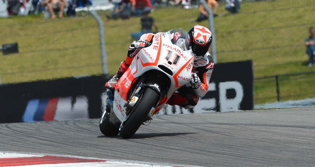 MotoGP: Lesionado, Spies não correrá em Jerez MotoGP: Lesionado, Spies não correrá em Jerez