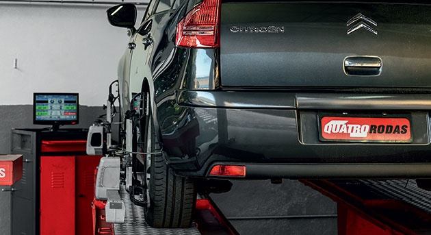 Saída pela esquerda