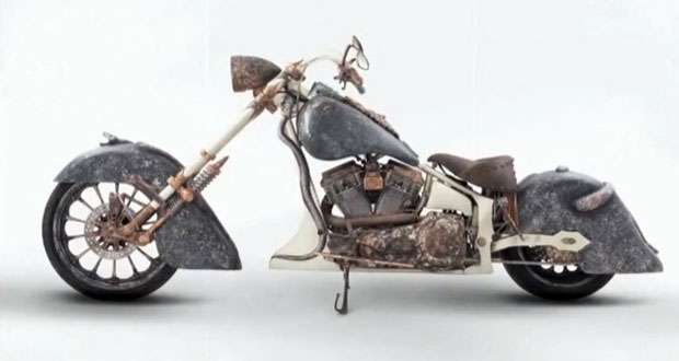 Motocicleta tem quadro feito de ouro Motocicleta tem quadro feito de ouro