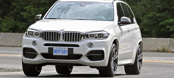 BMW mostra novo X5 M50d