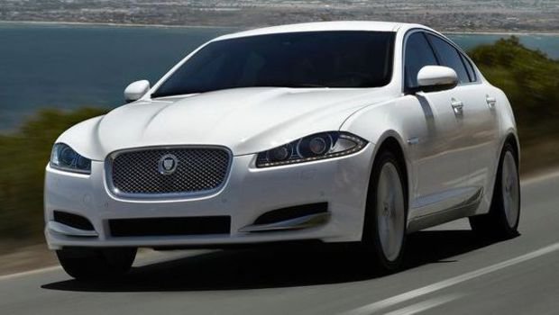 Jaguar faz recall do XF no Brasil