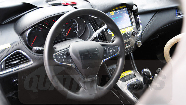 chevrolet-cruze-interior-1.jpeg