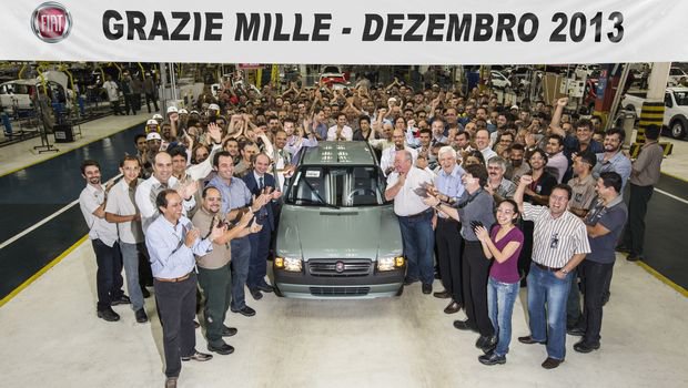 Fiat mostra último exemplar produzido do Mille