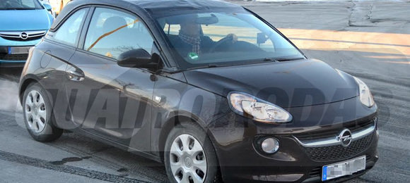 Opel Adam Cabrio é flagrado na Europa