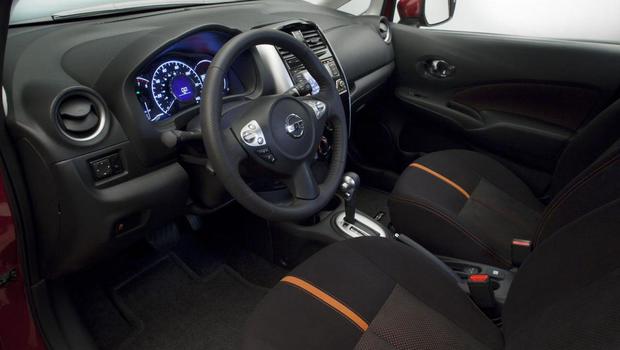 Nissan Versa Note SR