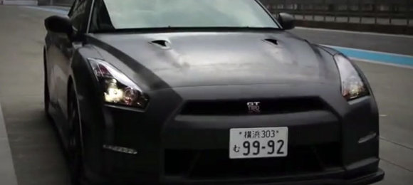 Nissan testa GT-R Nismo com novo pacote aerodinâmico