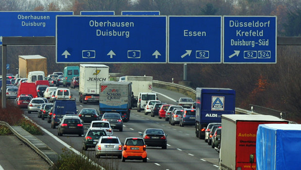 Automóvel clube alemão quer menos motoristas nas ruas para afetar a Rússia