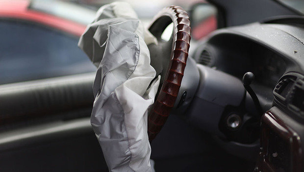 Brasil ainda tem quase 2,5 milhões de carros em recall de airbags mortais Takata